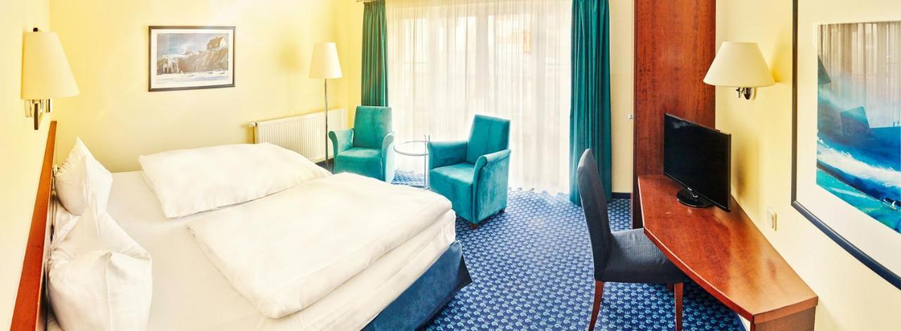 Neptun Hotel Kuhlungsborn Bagian luar foto