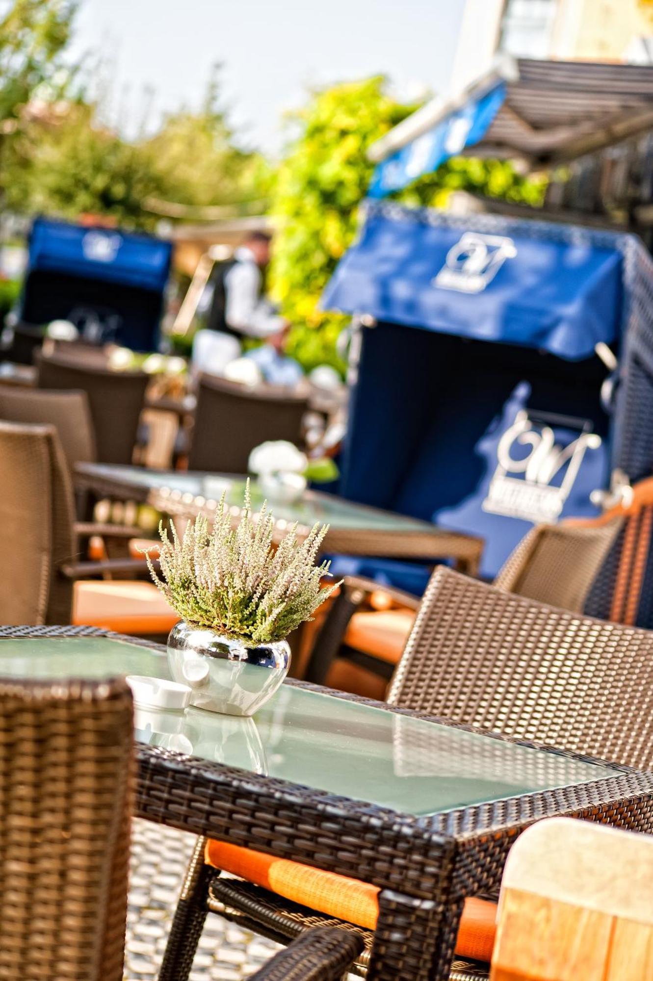 Neptun Hotel Kuhlungsborn Bagian luar foto