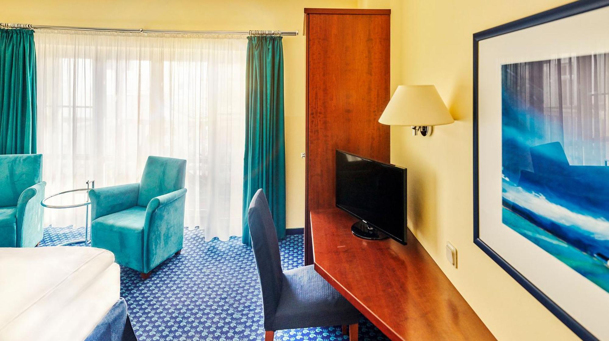 Neptun Hotel Kuhlungsborn Ruang foto