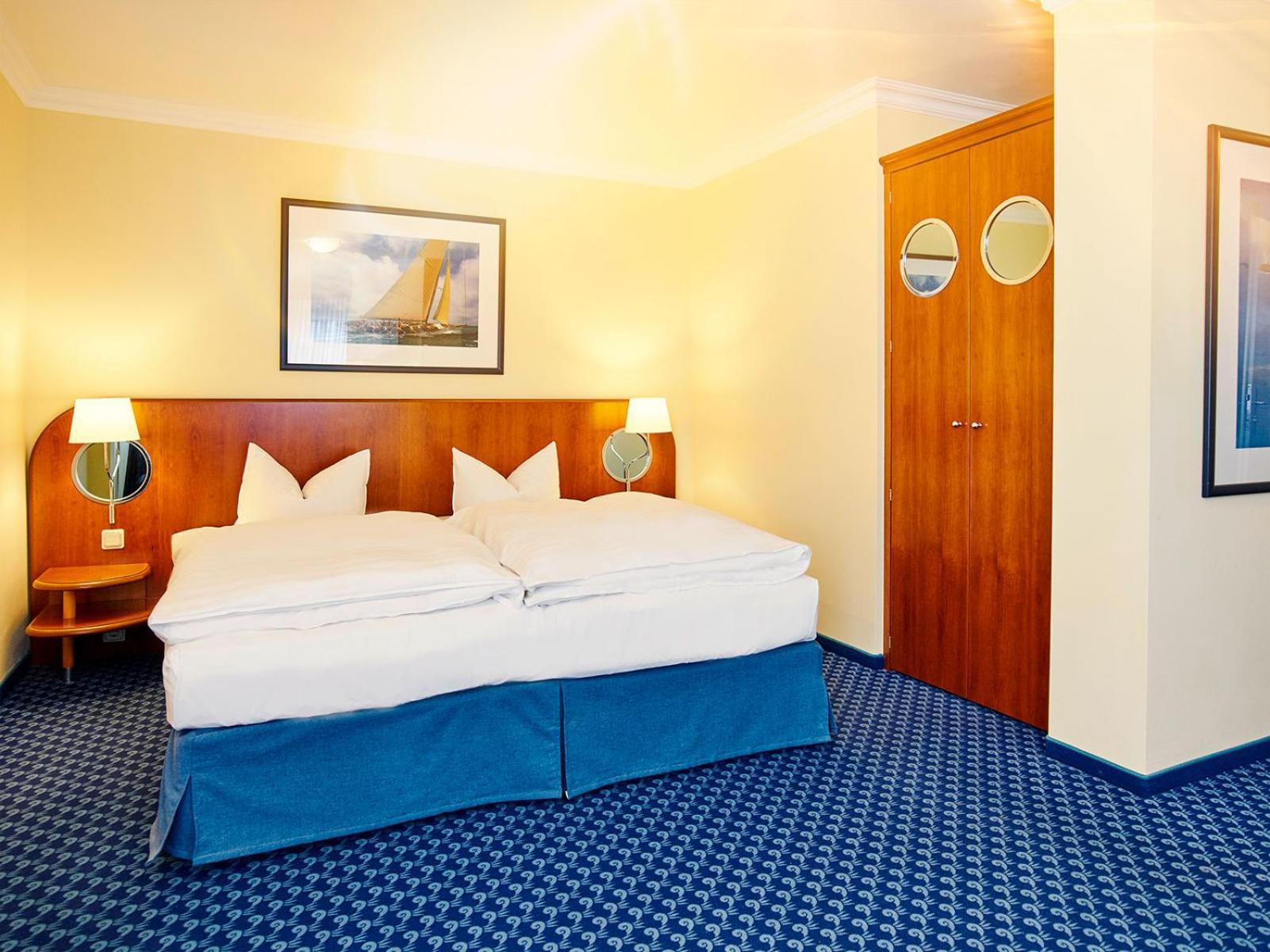Neptun Hotel Kuhlungsborn Ruang foto