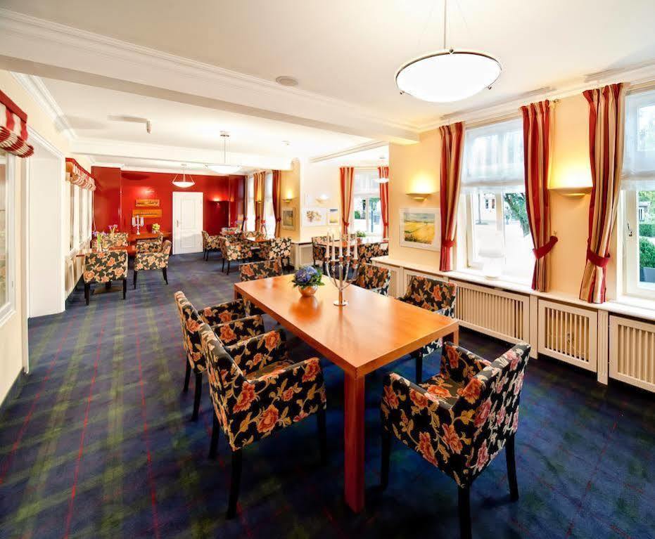 Neptun Hotel Kuhlungsborn Bagian luar foto